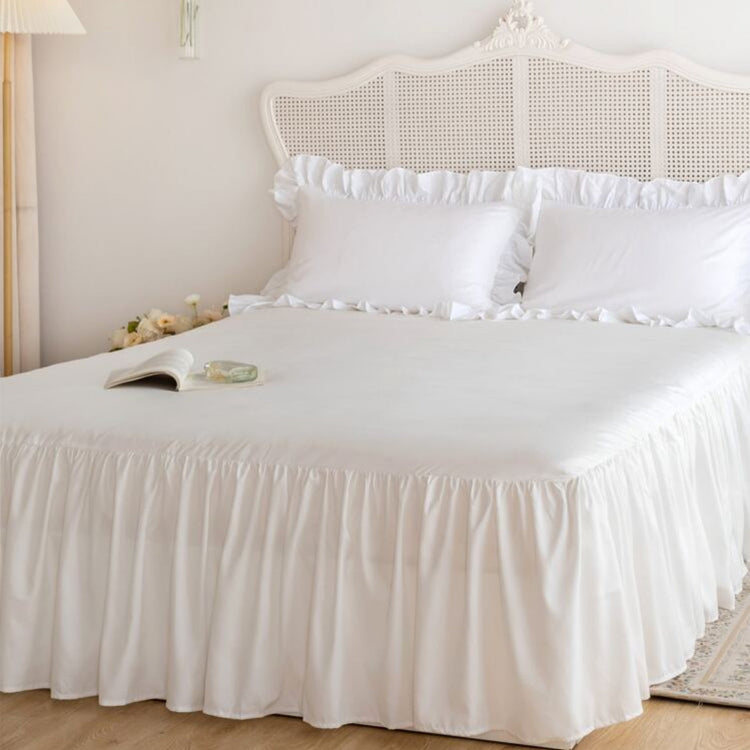 ♡ Charlotte's Cottage Bed Skirt