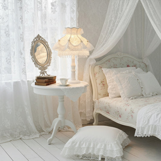 ♡ Aurora's Lace Lamp