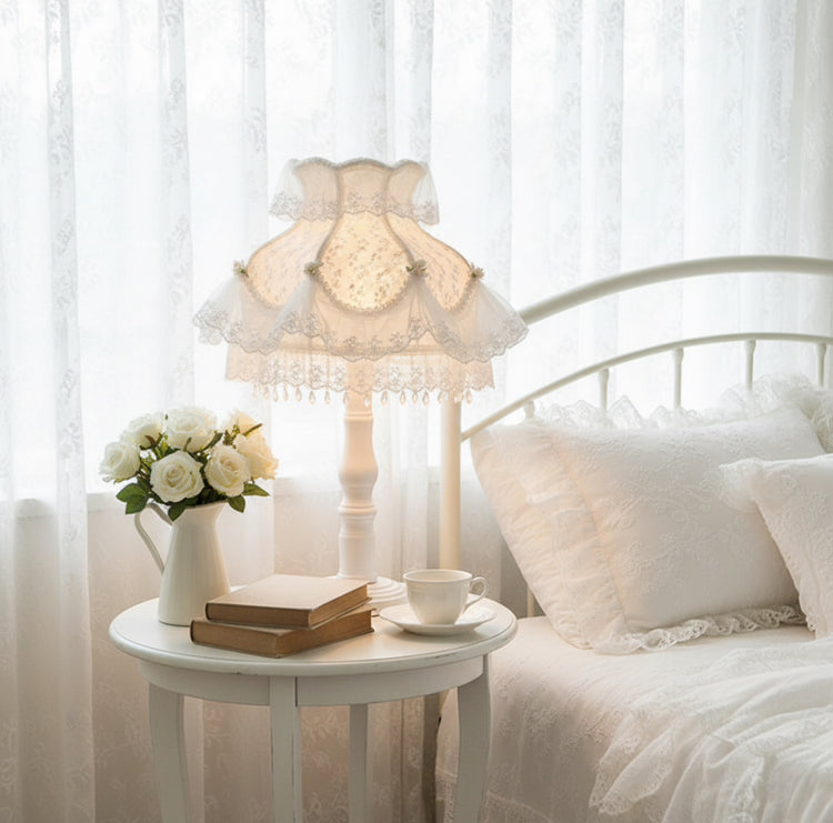 ♡ Aurora's Lace Lamp